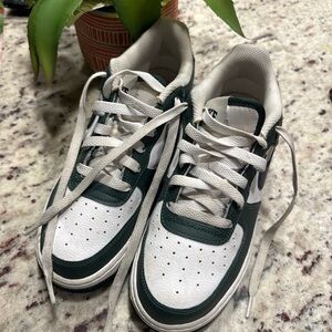 Nike Green and White Women's Sneakers